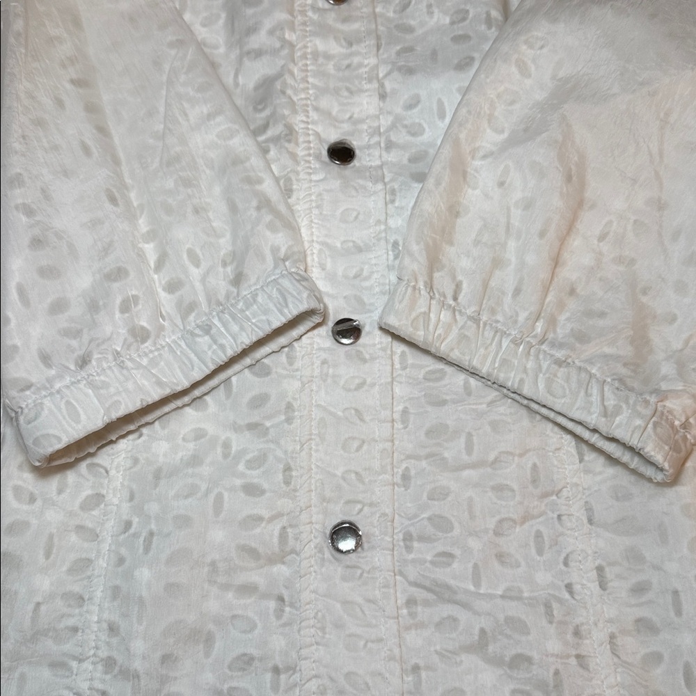 Chico’s White Eyelet Jacket Lightweight Snap Front Size Chico’s 1 US M - Picture 6 of 11